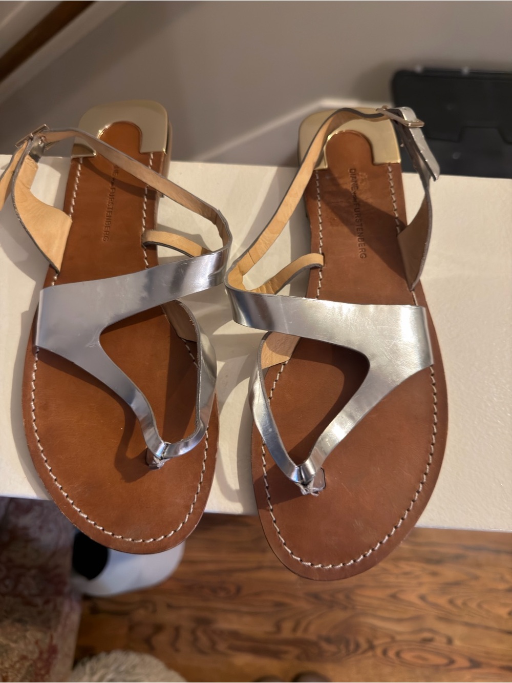 Diane Von Furstenberg Metallic Silver Leather T-Strap Sandals